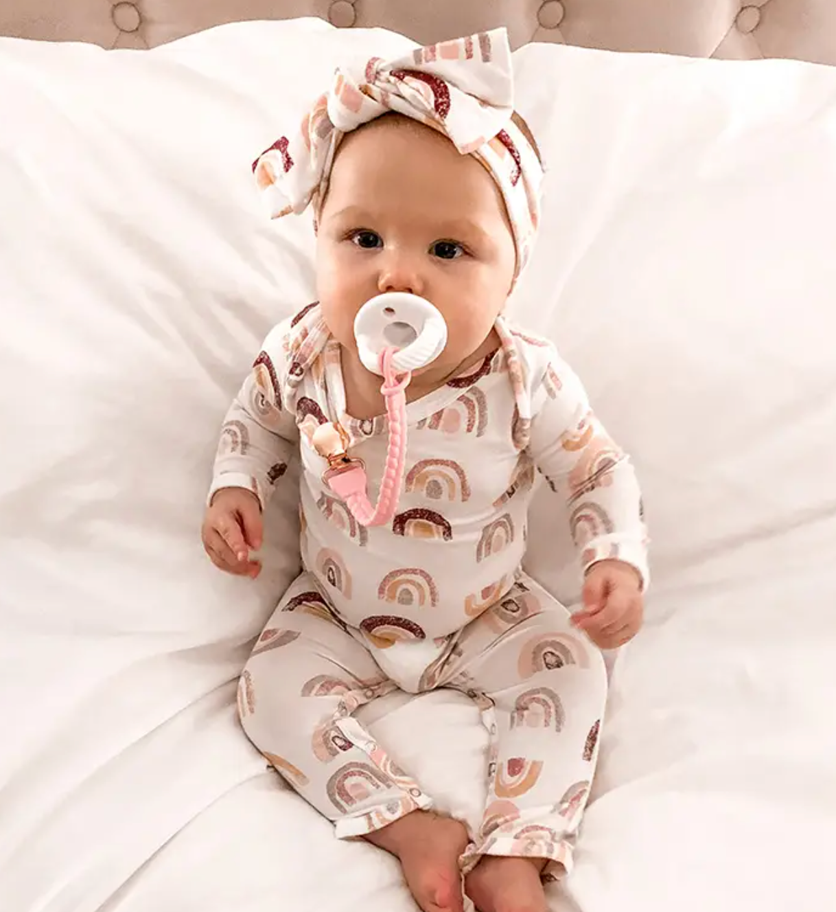 Itzy Ritzy Sweetie Strap Silicone One-Piece Pacifier Clips