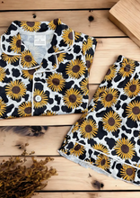 Load image into Gallery viewer, Sunflower Pajama Set
